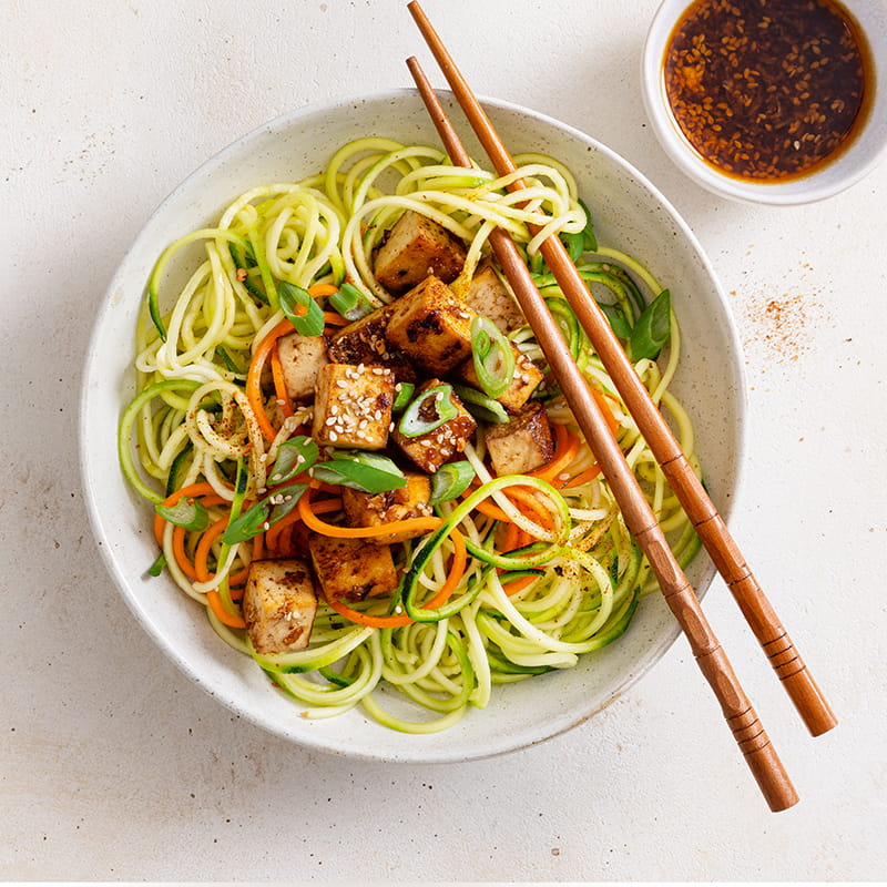 Zoodles a la sauce au sesame et au gingembre (vegan)