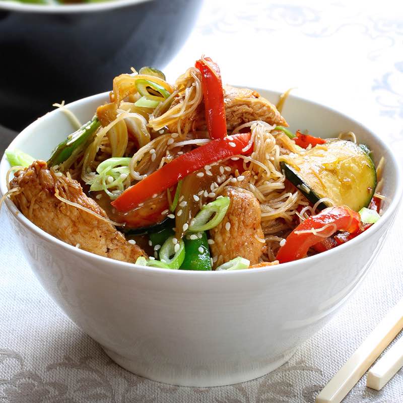 chinesisches Schweinefilet mit Nudeln