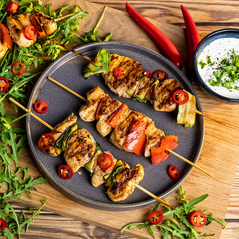 Brochettes de poulet piquantes 