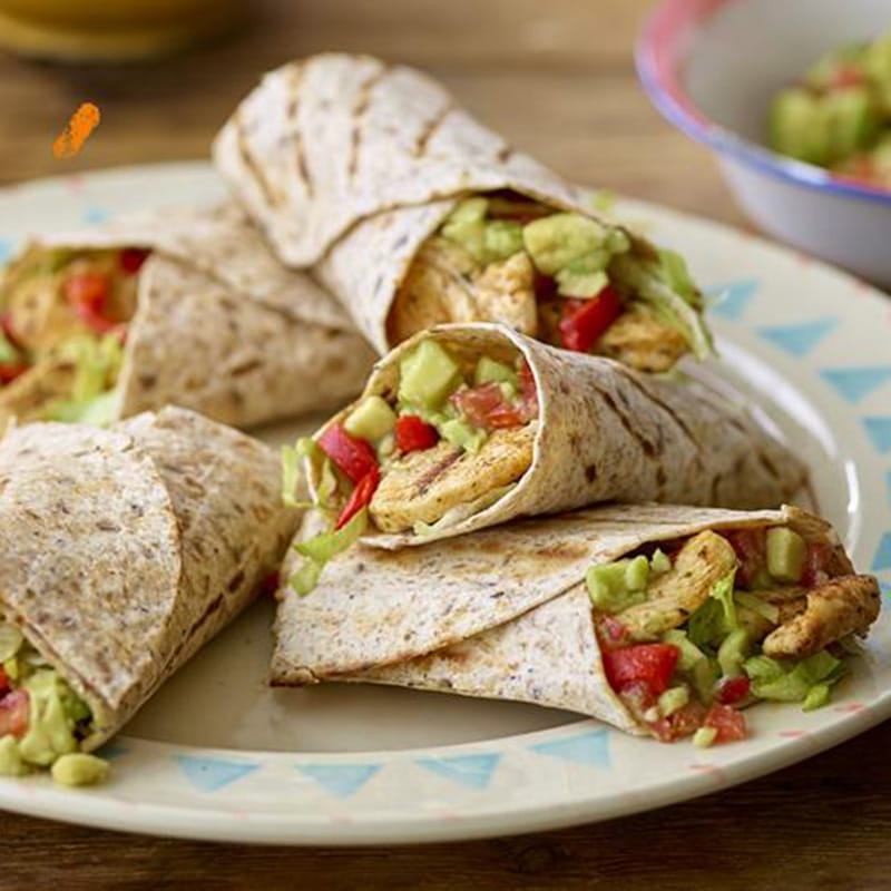 MEXIKANISCHER POULET-WRAP MIT GUACAMOLE