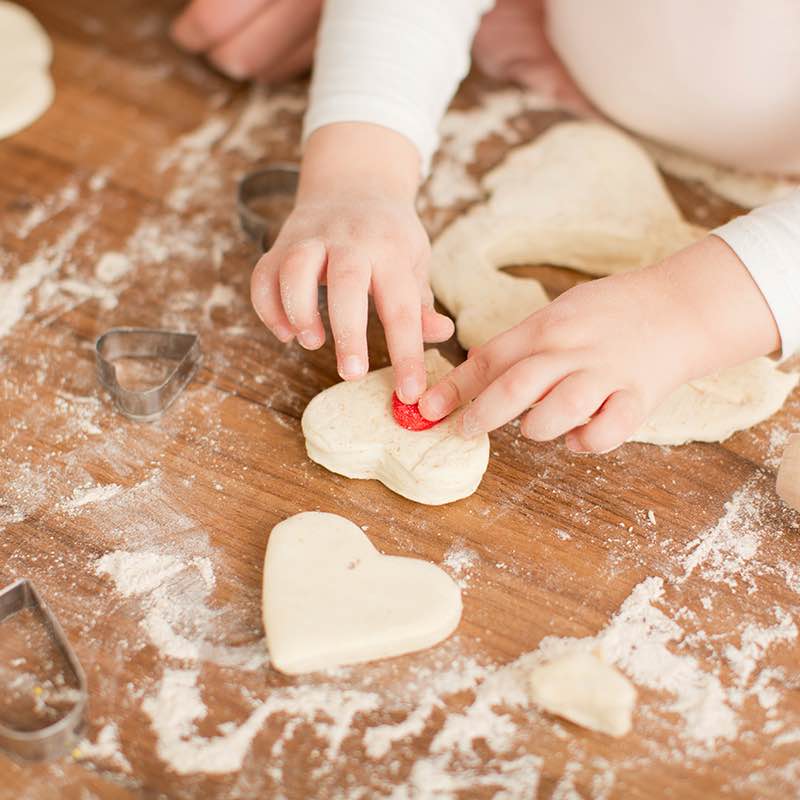 Sablé avec un coulis de fruit de la passion
